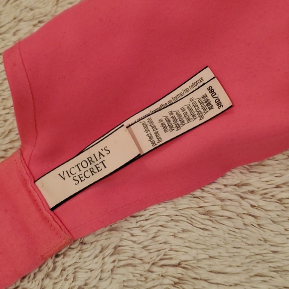 VS Pink Push-Up Bra - Picture 4 of 5